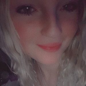 Meet your Posher, Izzy